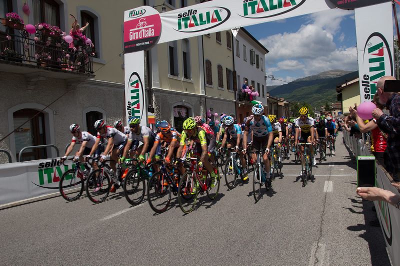 Giro d''Italia, San Pietro al Natisone, passato il Giro!
