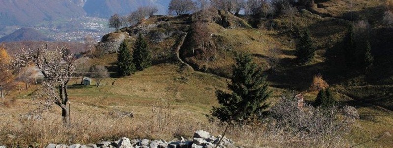 Lungo gli itinerari della Grande Guerra nelle Valli del Natisone Lungo gli itinerari della Grande Guerra nelle Valli del Natisone