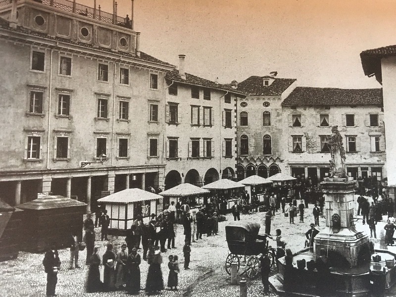 Cividale del Friuli, alla scoperta delle antiche piazze del mercato 