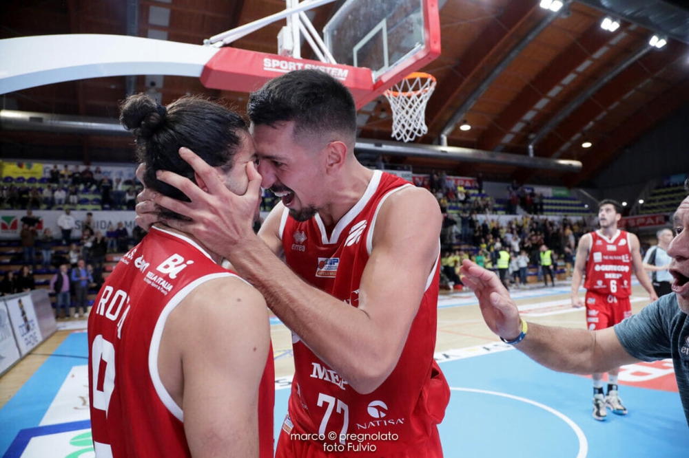 Prima vittoria per le Eagles basket al debutto in serie A2